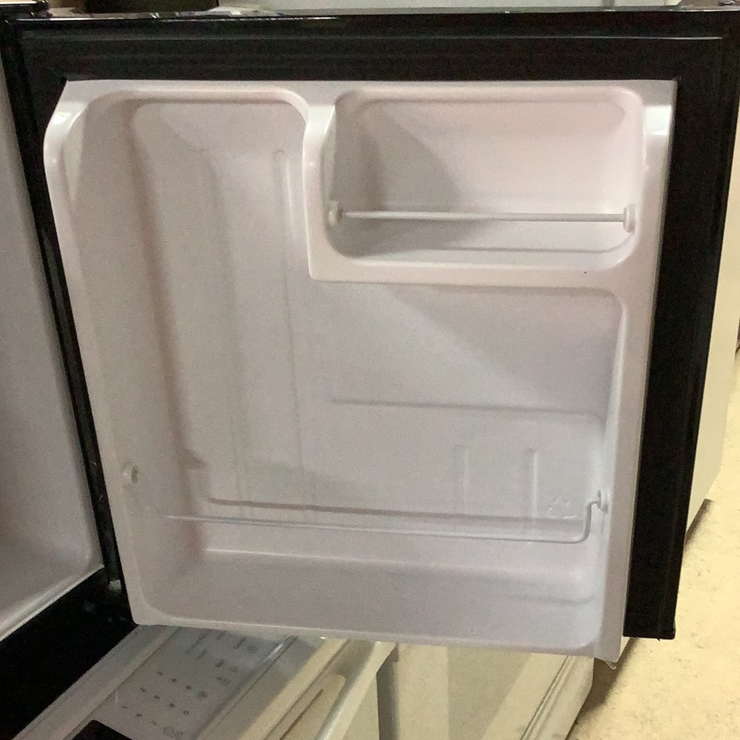 Insignia Mini Fridge Habitat for Humanity Greater Ottawa ReStore
