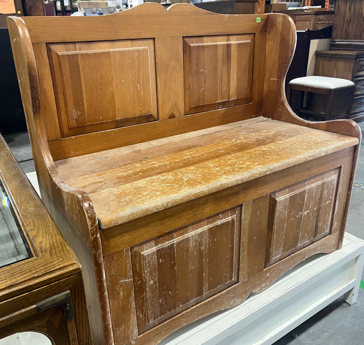 Entryway Bench with Storage Habitat for Humanity Greater Ottawa ReStore