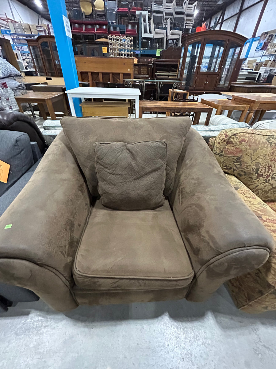 Brown Armchair Habitat for Humanity Greater Ottawa ReStore