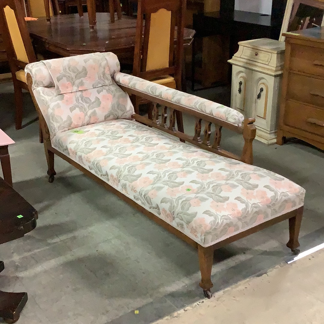 Floral Chaise Lounge – Habitat for Humanity Greater Ottawa ReStore