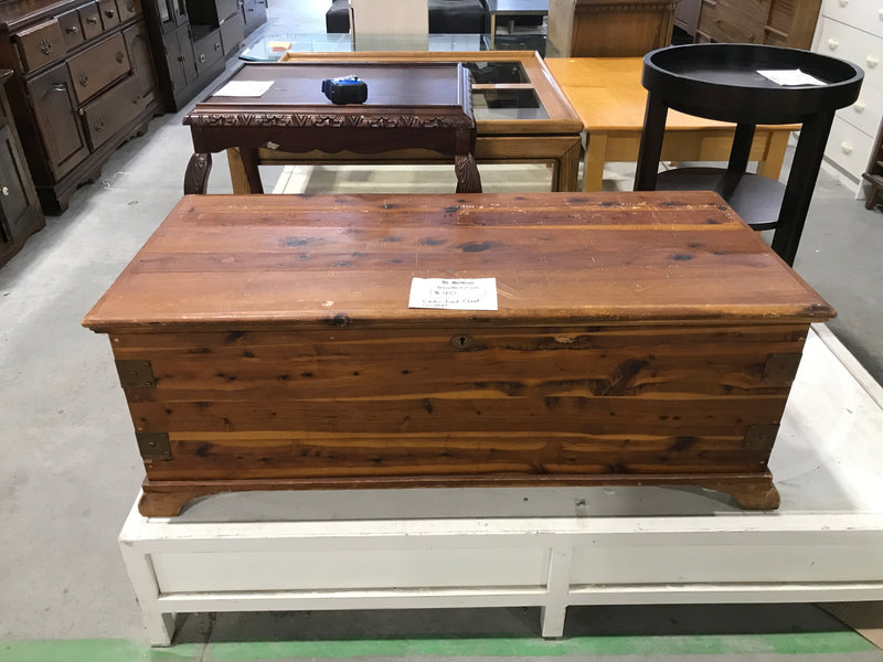 Cedar Lined Chest (No Key)