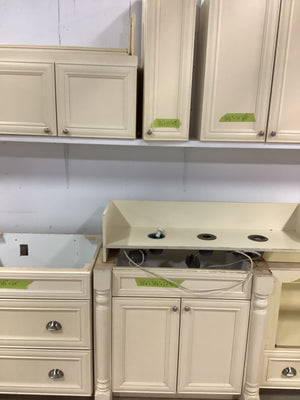 Traditional Cream Kitchen Counters