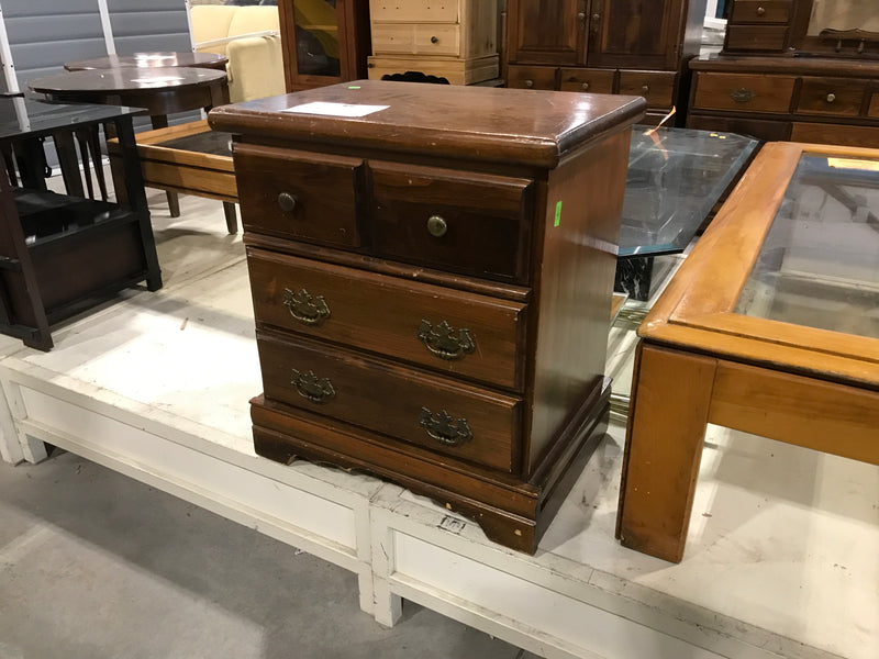 Wooden 3 drawer nightstand