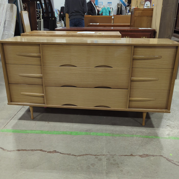 Blonde veneer Dresser