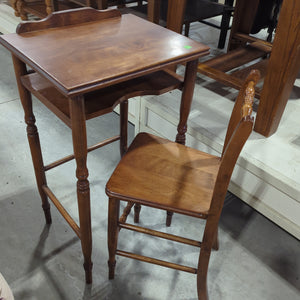 Adorable desk and chair set