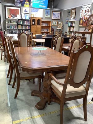 Oakwood Antique Dining Table + 6 Chairs