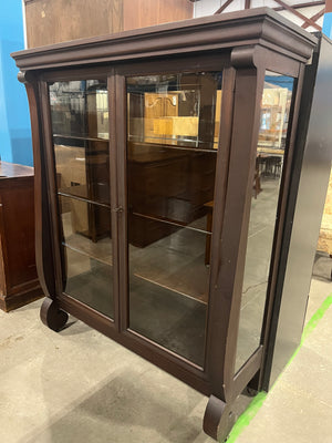 Dark Mahogany Curio Cabinet