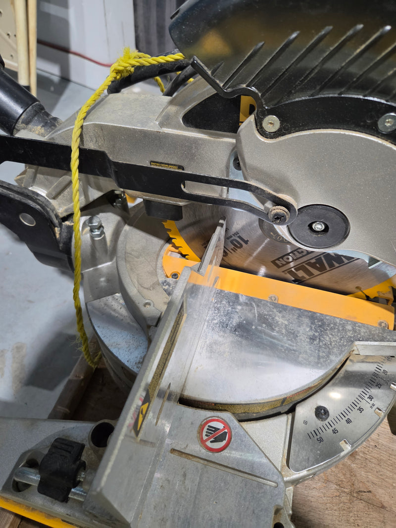 DEWALT 12-Inch Double-Bevel Sliding Compound Miter Saw