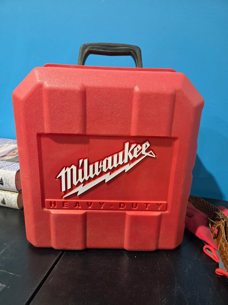 Milwaukee 5615-21 1-3/4 Max HP BodyGrip® Router Kit