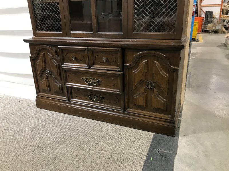 Oak wood buffet and hutch with cross-hatched glass doors
