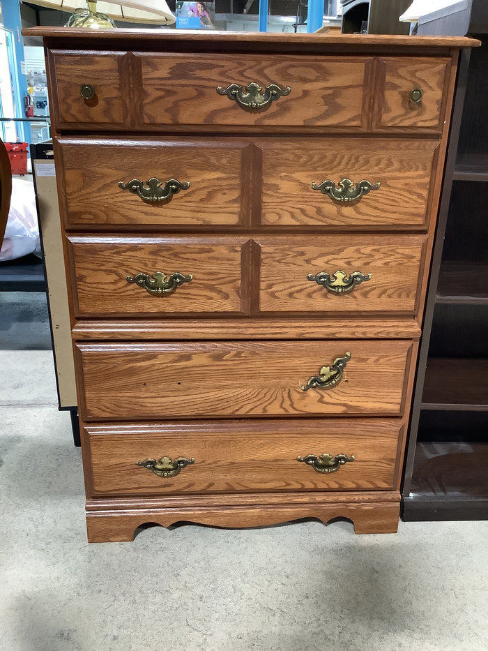 Traditional Oakwood Dresser