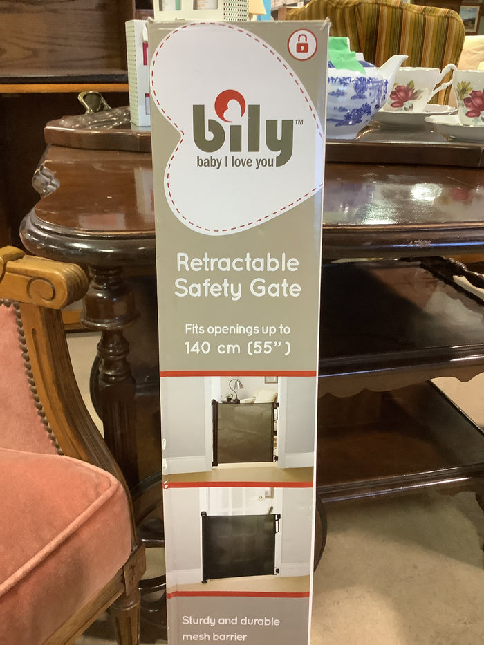 Bily Retractable Safety Gate