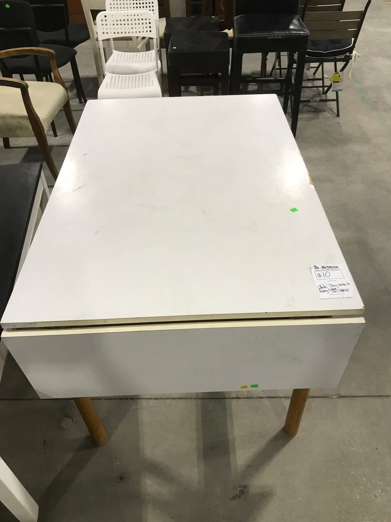 White dining table with folding sides