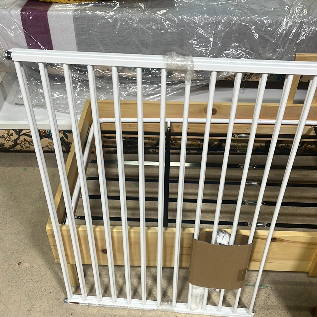 Broadway extra wide outlet gro gate