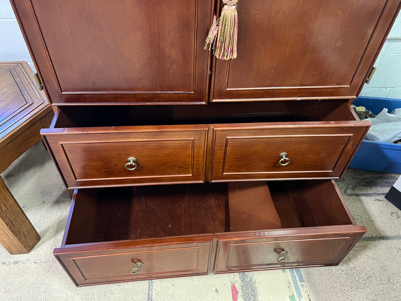 Traditional Dark Wood Armoire Wardrobe with 4-Drawer Chest
