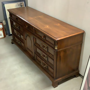 Solid Wood Traditional Chest of Drawers