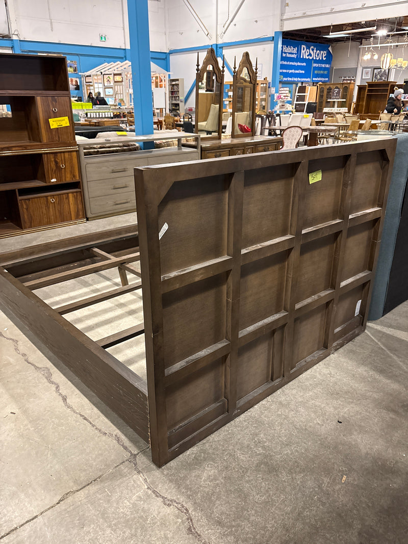 Dark Brown Wood Grain Platform Bedframe - Queen