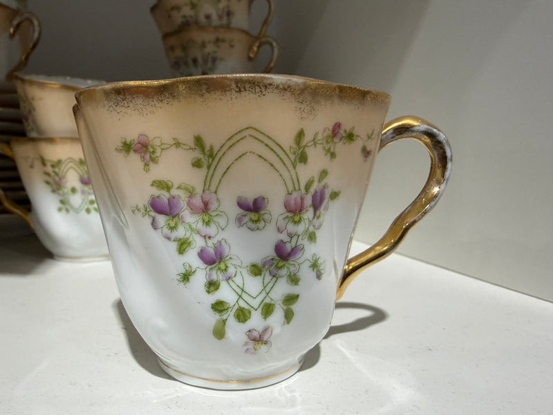 Meissen Porcelain Set (35 pieces)