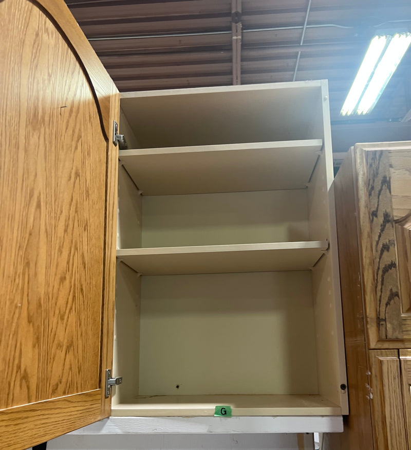 Traditional Oak Finish Kitchen Set