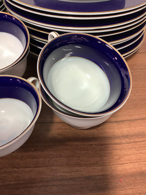 Classic Rose Rosenthal Group Dinnerware Collection