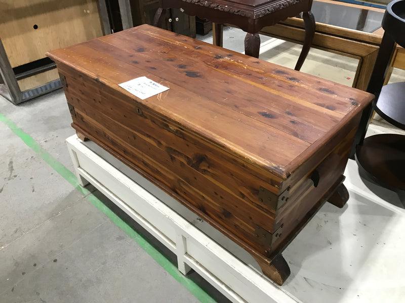 Cedar Lined Chest (No Key)