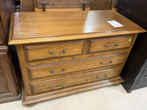 Classic Solid Wood 3-Drawer Dresser