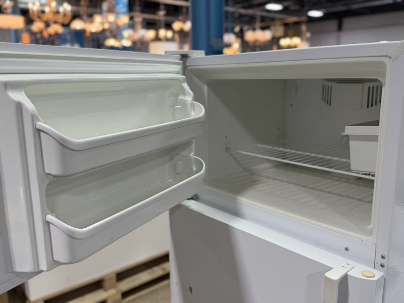 Kenmore Top-Freezer Refrigerator - White