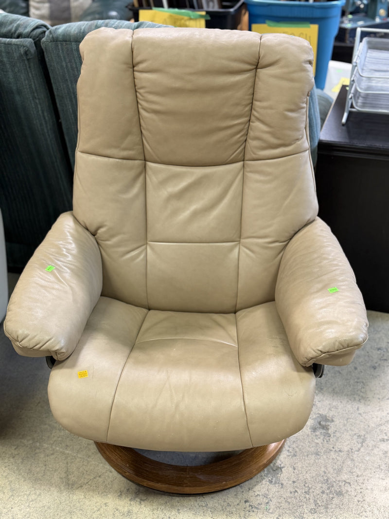 Ekornes Stressless Beige Leather Swivel Recliner Chair