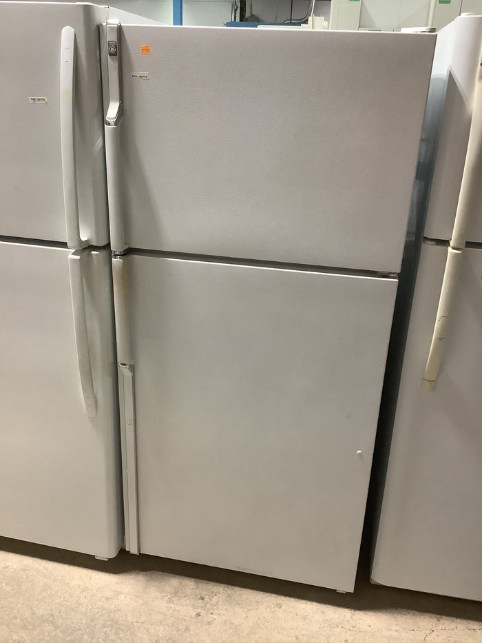 Retro GE Fridge