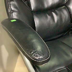 Black Cushioned Office Chair