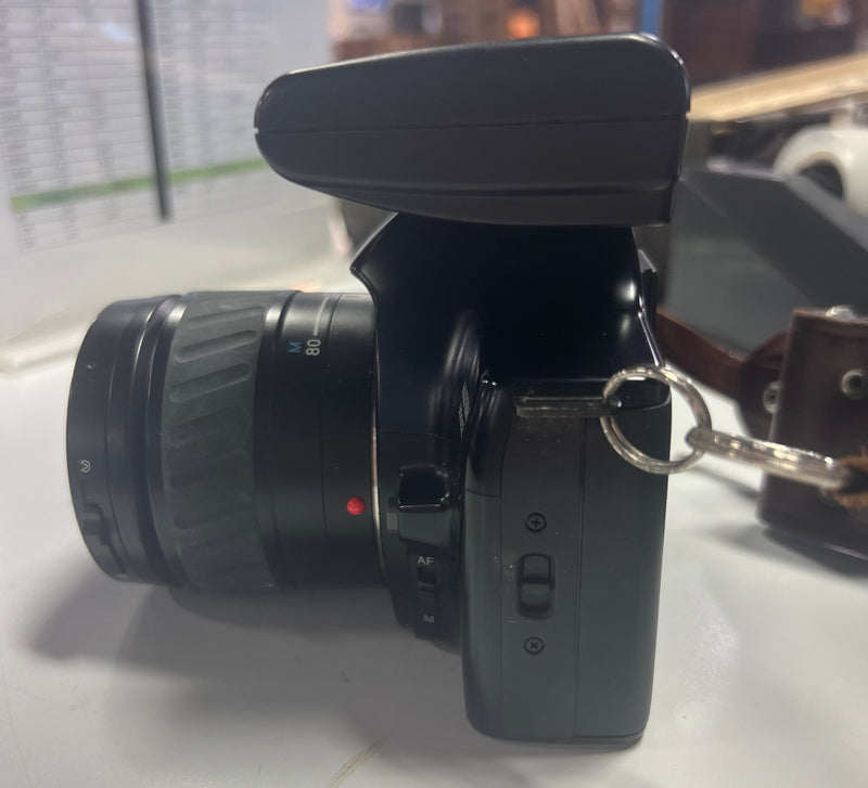 Minolta MAXXUM 3000i Camera