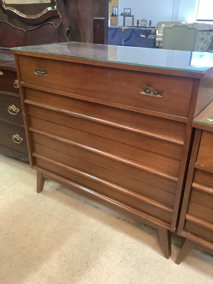 Gibbard MCM Dresser