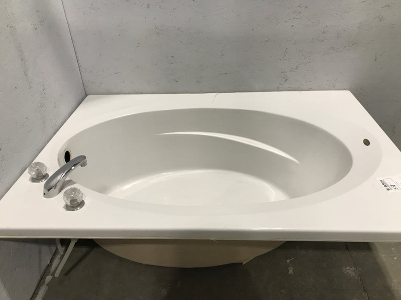 White Whirlpool Jacuzzi Bathtub
