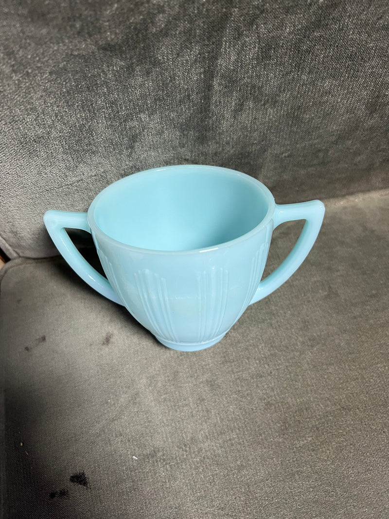 Vintage Canadian Pyrex Robin Egg Blue King’s Crown / Pie Crust Dinnerware Set – 19 Pieces