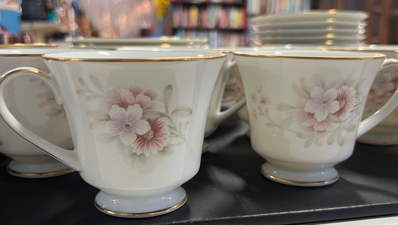 Legendary by Nortika "Shrewsbury" Pattern China Set