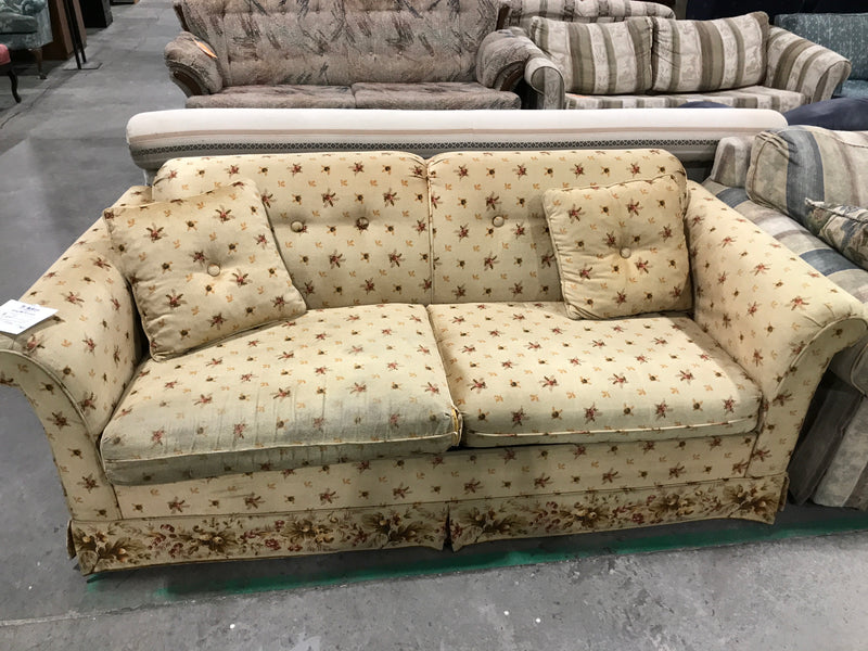 Vintage Floral Button Tufted Sofa — Beige/Cream
