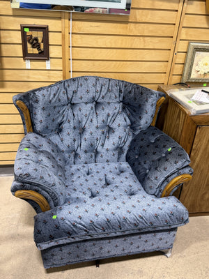 Vintage Blue Floral Armchair with Tufted Upholstery