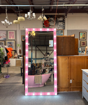 Hollywood LED Mirror