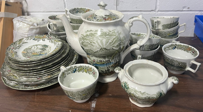 Ridgeway Ceramic Set