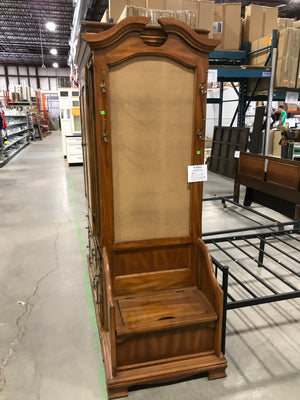 Traditional Hall Tree Bench With Storage