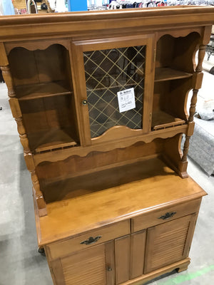 Small Oak Hutch Buffet & Hutch With 2 Drawers & Underneath Cabinet Storage