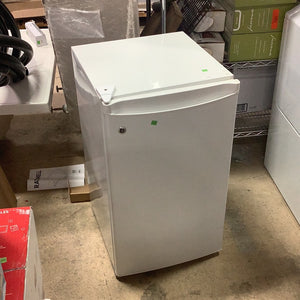 GE Mini Fridge