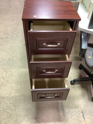 Traditional 3-Drawer Cabinet