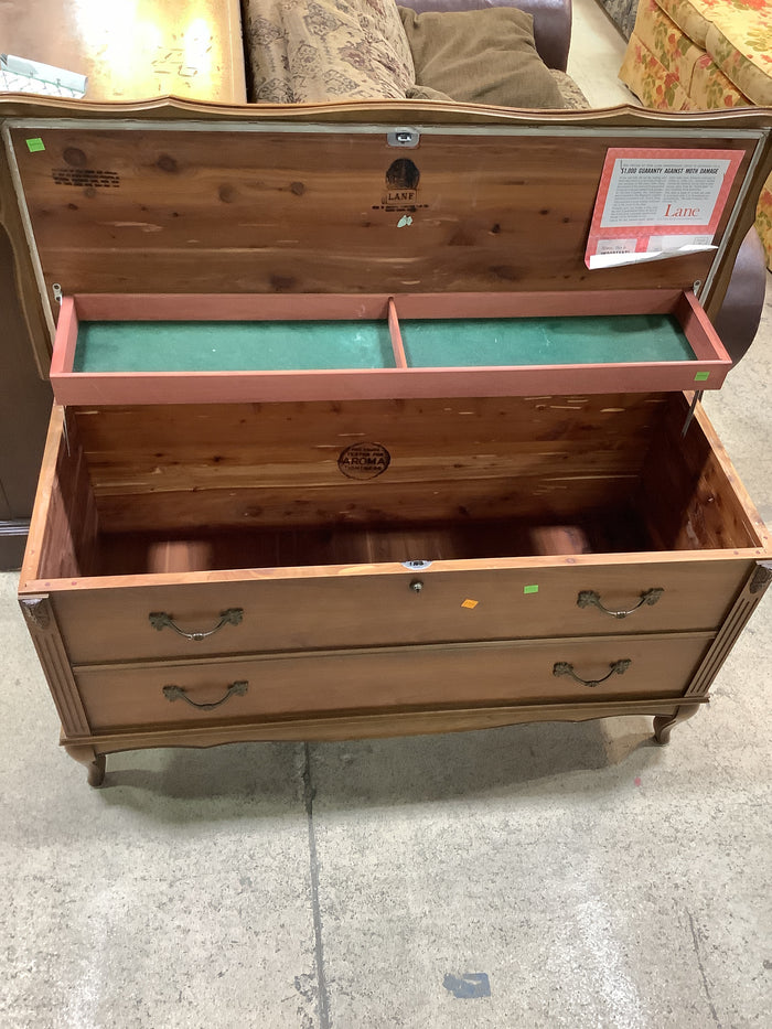 Vintage Sweetheart Chest