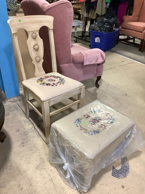 Embroidered Chair With Footrest