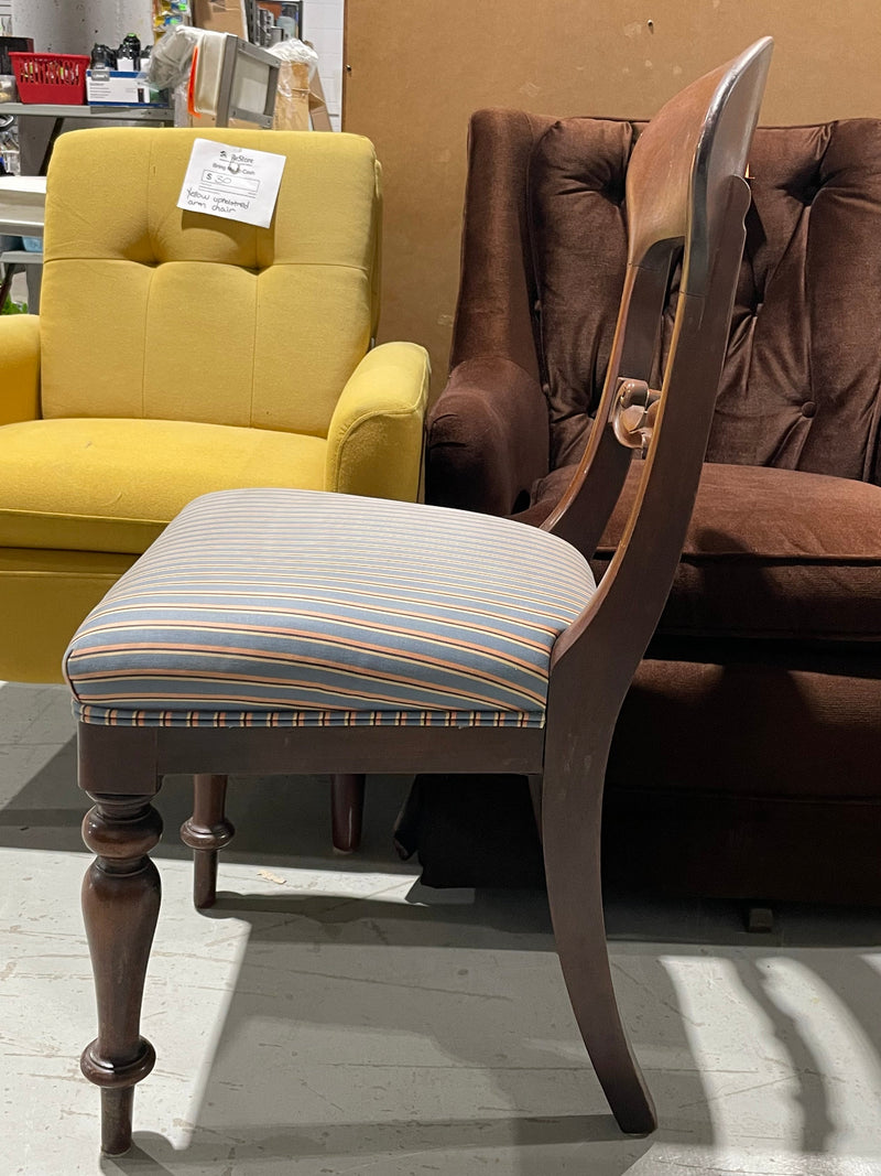 Vintage Victorian-style Balloon Back dining chair