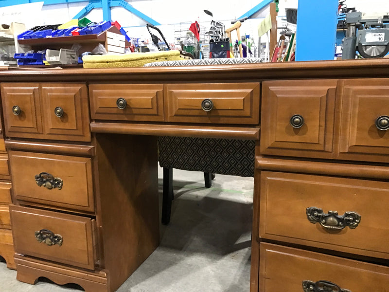 7 Drawer Wooden Desk