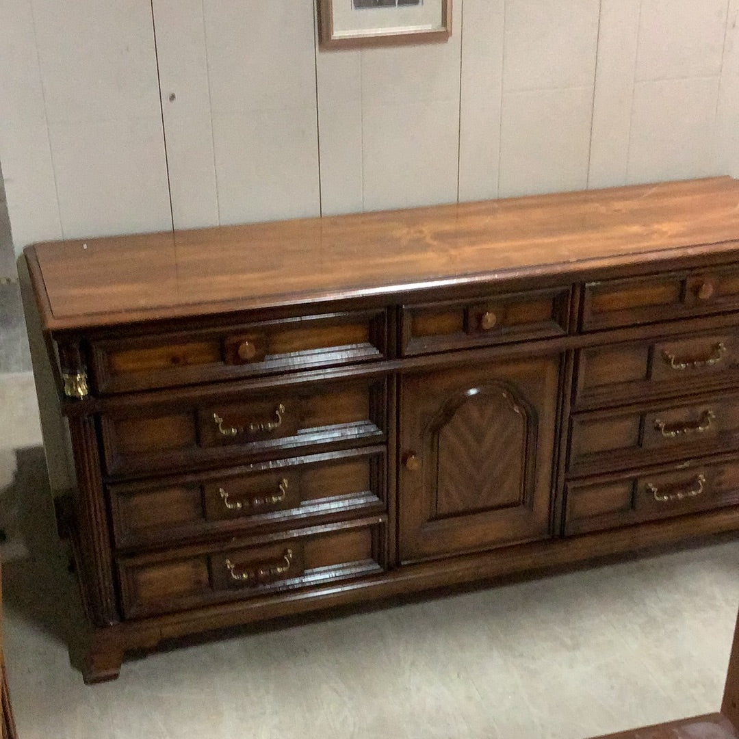 Solid Wood Traditional Chest of Drawers – Habitat for Humanity Greater ...