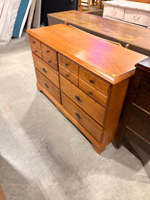 Traditional Style Six Drawer Dresser with Mirror