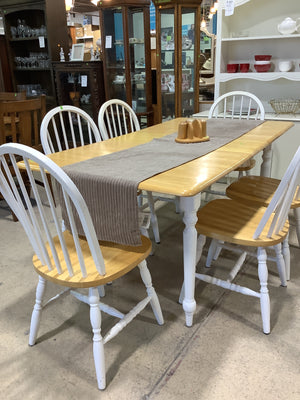 Traditional Farmhouse Table with 6 Chairs